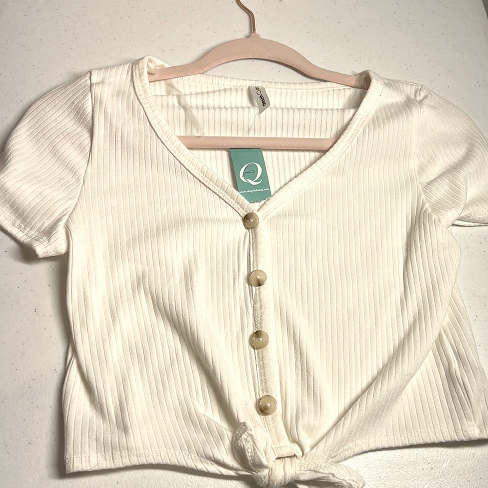 Faux Buttun-up crop top